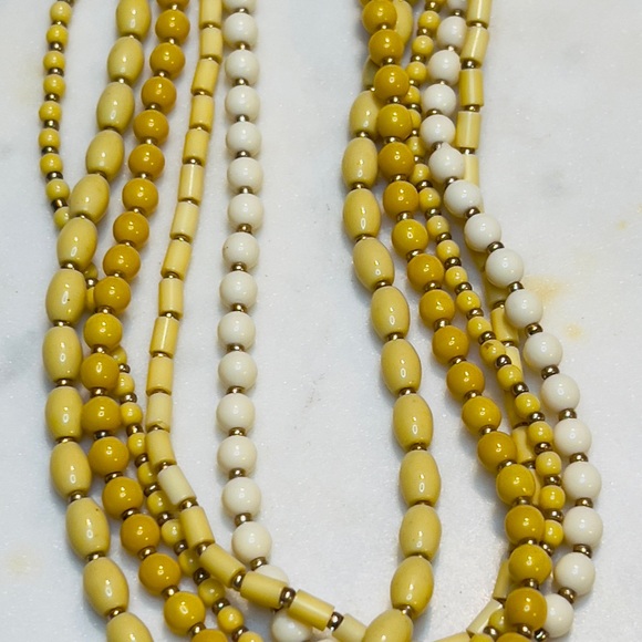 Rare!  1940s Canary Yellow/Gold Multi-Strand Beaded Collar Necklace - 15” - Picture 5 of 5